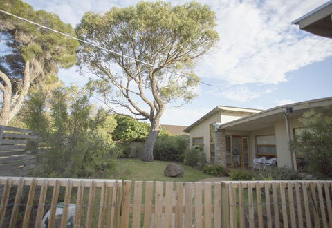 SUNNY DAZE - Accommodation Sunshine Coast 4