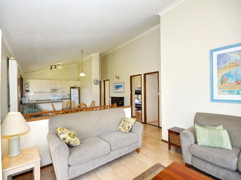 Pet Friendly On Pelican Close To Myall River - Accommodation Sunshine Coast 6