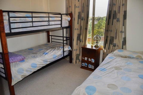 Baywatch - Accommodation Sunshine Coast 4