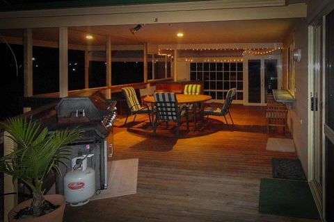 Baywatch - Accommodation Sunshine Coast 3