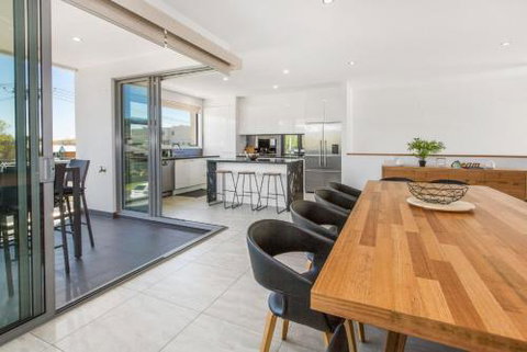 CASABLANCA DROMANA - Accommodation Sunshine Coast 1