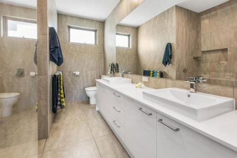 CASABLANCA DROMANA - Accommodation Sunshine Coast 6
