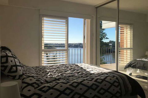 Modern Studio Apartment With Pool & Amazing Views - Accommodation Sunshine Coast 6