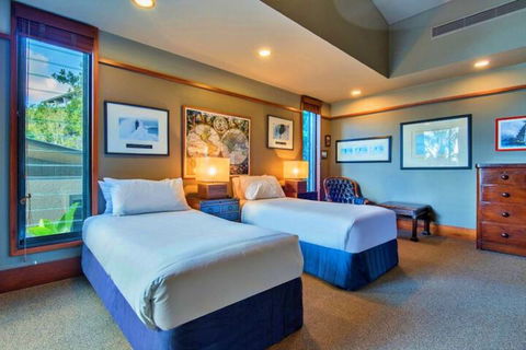 Yacht Club 19 Bijou De Mer 2 Buggies - Accommodation Sunshine Coast 5