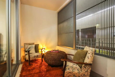 Large 3 Bedroom Apartment With River Views Near The Stadium - Accommodation Sunshine Coast 6