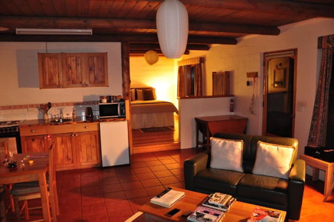 Herons Rise Vineyard Accommodation - Accommodation Sunshine Coast 4