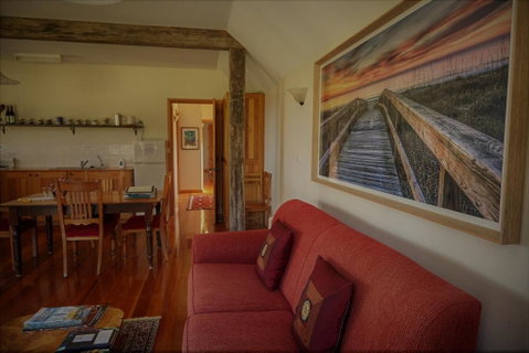Herons Rise Vineyard Accommodation - Accommodation Sunshine Coast 2