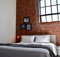 Stylish Warehouse Conversion in Heart of Fitzroy - Accommodation Sunshine Coast