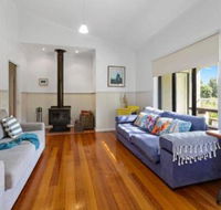 MERMAIDS on MARENGO large home with wifi - Accommodation Sunshine Coast