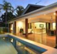 17 Cascade House Luxury Holiday Home - Accommodation Sunshine Coast