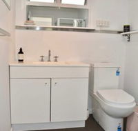 Charming 1BD Apartment in Leafy green Hawthorn - Accommodation Sunshine Coast