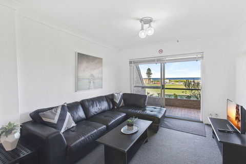Reef Resort Apartments - Accommodation Sunshine Coast 7