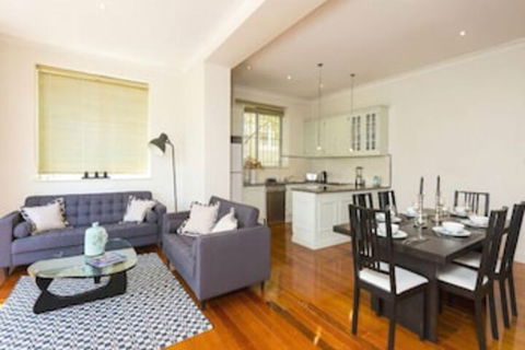 Elegant Cremorne Point Apartment MILS5 - Accommodation Sunshine Coast 0