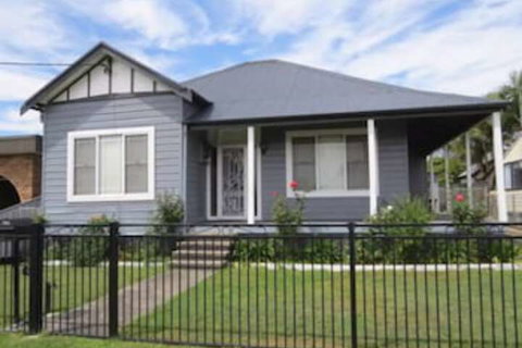 Aberdare Lodge - Accommodation Sunshine Coast 0