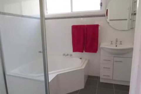 Aberdare Lodge - Accommodation Sunshine Coast 2