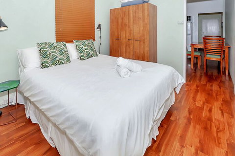 Easy Going Holiday Unit On McKenzie MK4 - Accommodation Sunshine Coast 1