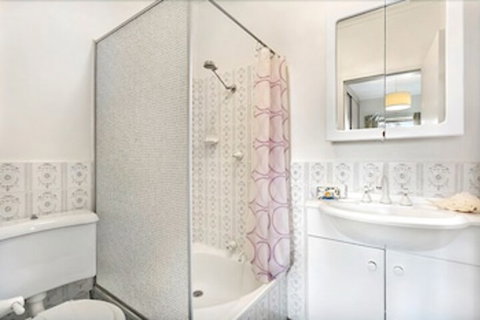The Apartment Service CLIFT - Accommodation Sunshine Coast 2
