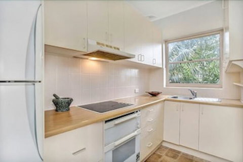 The Apartment Service CLIFT - Accommodation Sunshine Coast 7