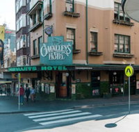 O'Malley's Hotel - Accommodation Sunshine Coast