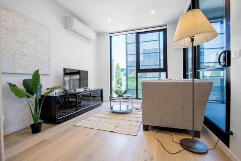 Stunning Bright Apartment At Hawthron/Glenferrie Station - Accommodation Sunshine Coast 5
