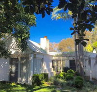 Wisteria Cottage on the Lagoon / Beach - Accommodation Sunshine Coast