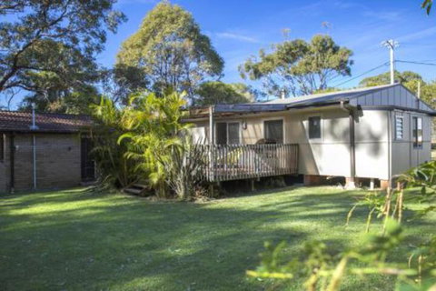 MOLLYMOOK BEACH COTTAGE - Accommodation Sunshine Coast 6