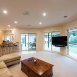 Simms Retreat - Accommodation Sunshine Coast 0