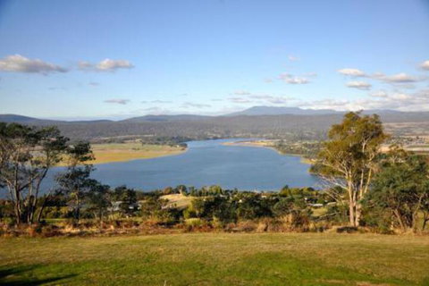 The Villa On Pine Tree - Accommodation Sunshine Coast 3