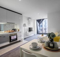 New Renovated  Cozy Apt Closes To Southern Cross - Accommodation Sunshine Coast