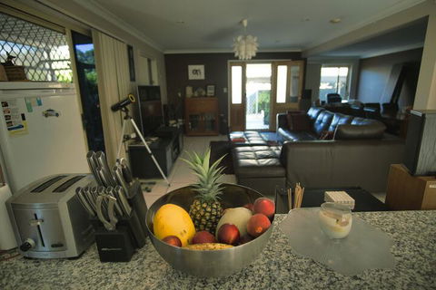 Mount Gravatt Guesthouse - Accommodation Sunshine Coast 2