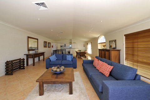 Marine Dr 2 / 70 Fingal Bay - Accommodation Sunshine Coast 0