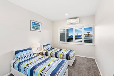 Boulder Bay Rd 2 / 2 Fingal Bay - Accommodation Sunshine Coast 3
