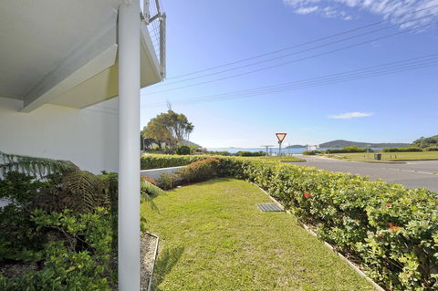 Boulder Bay Rd 2 / 2 Fingal Bay - Accommodation Sunshine Coast 4