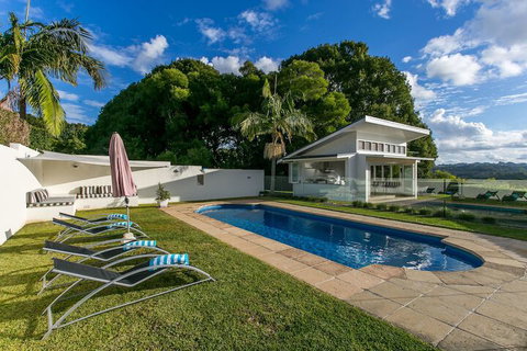 A PERFECT STAY - Byron's Brae - Accommodation Sunshine Coast 4