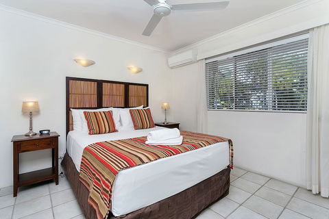 On Palm Cove Beachfront Apartments - Accommodation Sunshine Coast 6