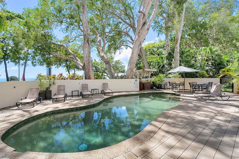 On Palm Cove Beachfront Apartments - Accommodation Sunshine Coast 3
