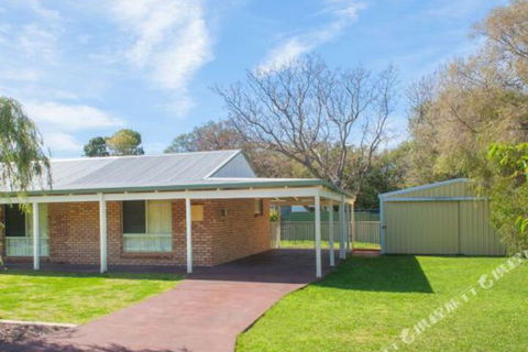 Dunsborough Holiday Homes Lens Lair Quindalup - Accommodation Sunshine Coast 2