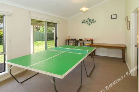Dunsborough Holiday Homes Lens Lair Quindalup - Accommodation Sunshine Coast 4