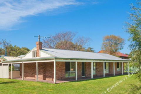Dunsborough Holiday Homes Lens Lair Quindalup - Accommodation Sunshine Coast 1