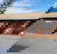 Ocean Beach Chalet 18 - Accommodation Sunshine Coast