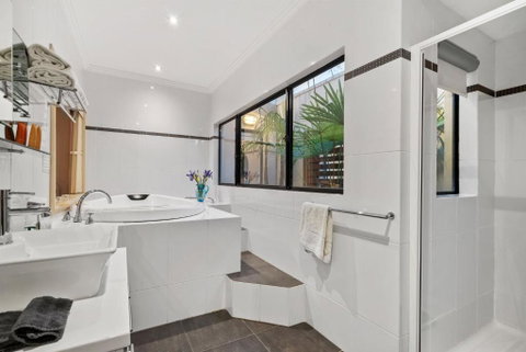 About Time Retreats Studio Seven - Accommodation Sunshine Coast 6