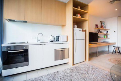 Melbourne City View Apartments - Accommodation Sunshine Coast 1