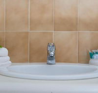 Budget Apartment Trinity Beach - Accommodation Sunshine Coast