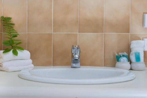 Budget Apartment Trinity Beach - Accommodation Sunshine Coast 0