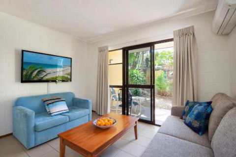 Budget Apartment Trinity Beach - Accommodation Sunshine Coast 3
