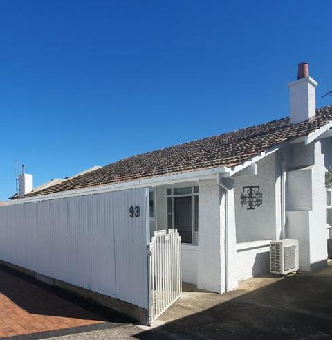 The Cottage - Accommodation Sunshine Coast 2