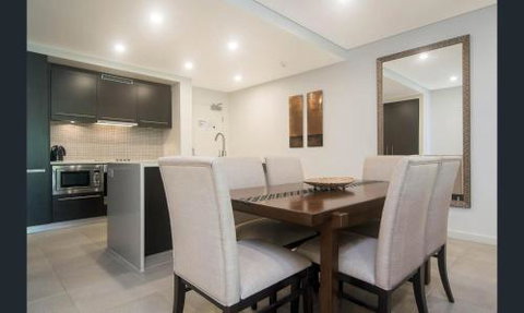 Sea Temple Luxury Penthouse & King Spa Studio Apartments - Accommodation Sunshine Coast 6