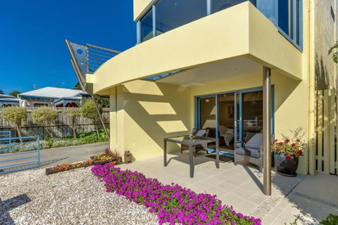 The Waterfront Apartment - Accommodation Sunshine Coast 5