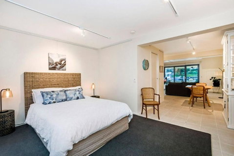 The Waterfront Apartment - Accommodation Sunshine Coast 1