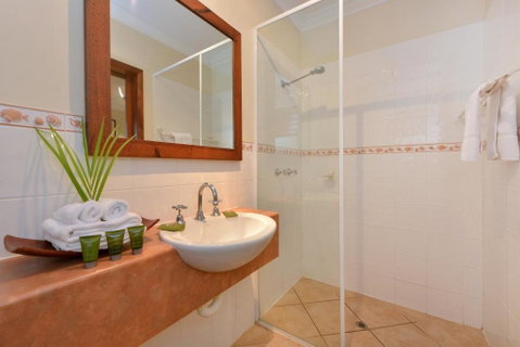 Hibiscus Hideaway - Accommodation Sunshine Coast 1